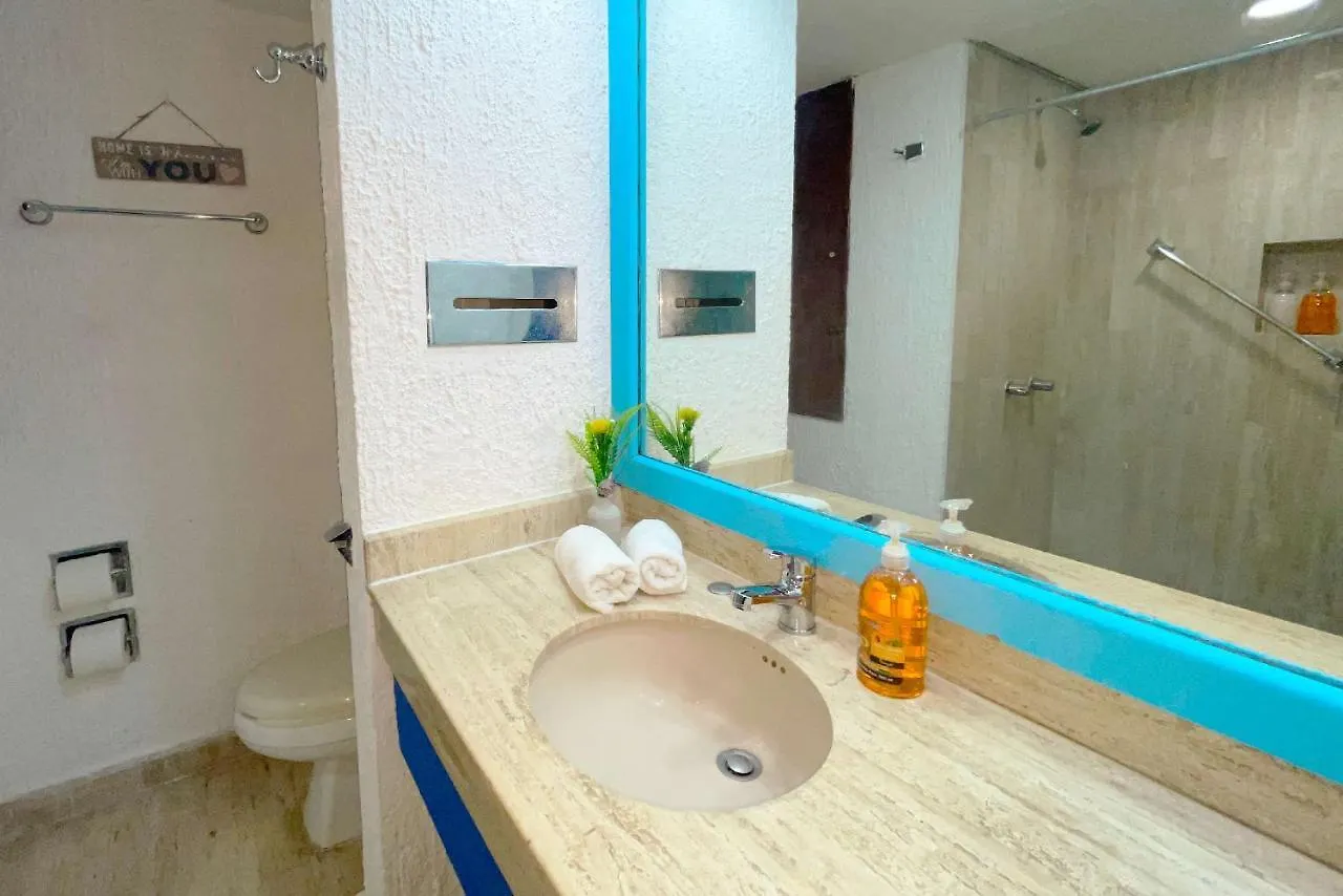 Renovated Studio In Cancun Beach At The Hotel Zone