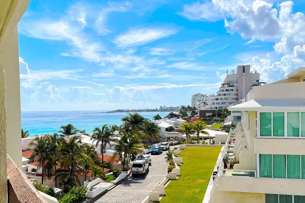 Renovated Studio In Cancun Beach At The Hotel Zone