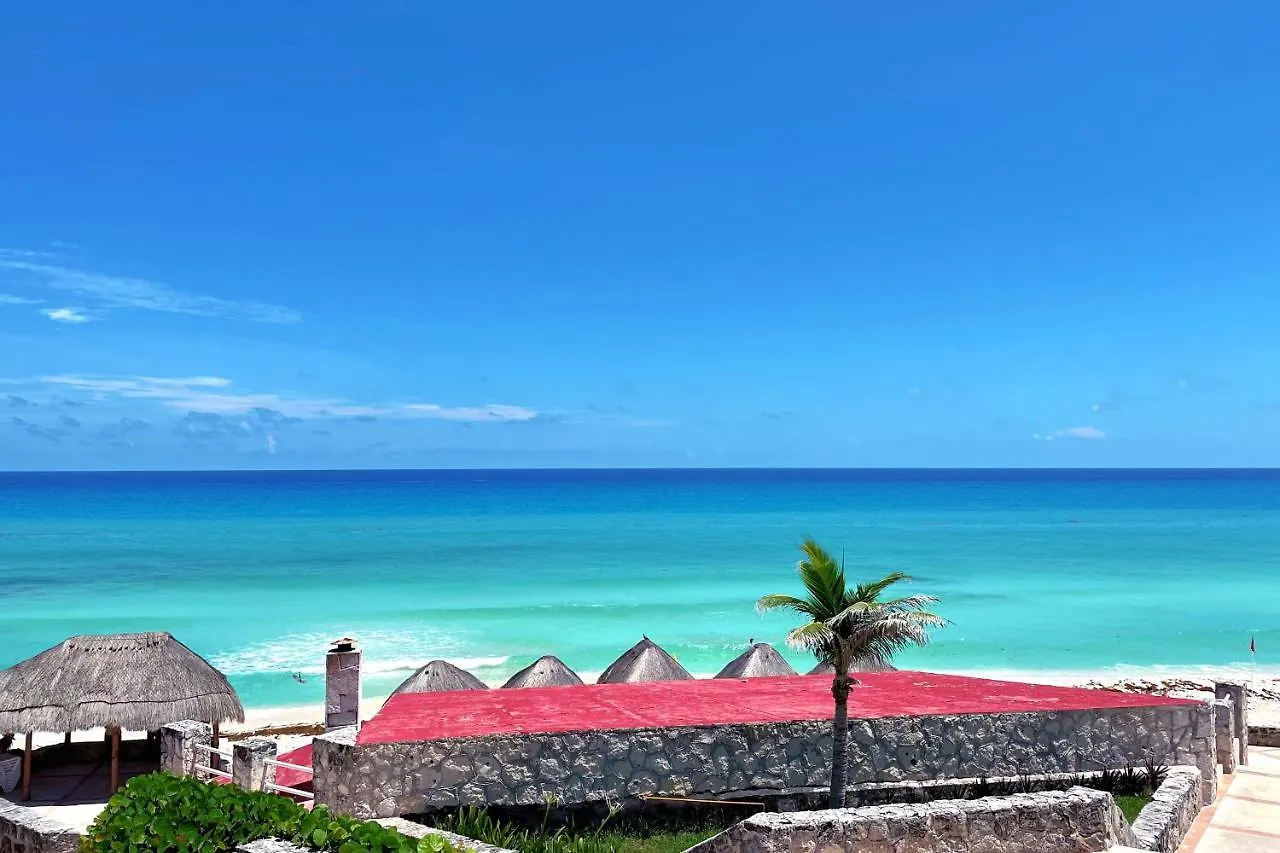 Renovated Studio In Cancun Beach At The Hotel Zone