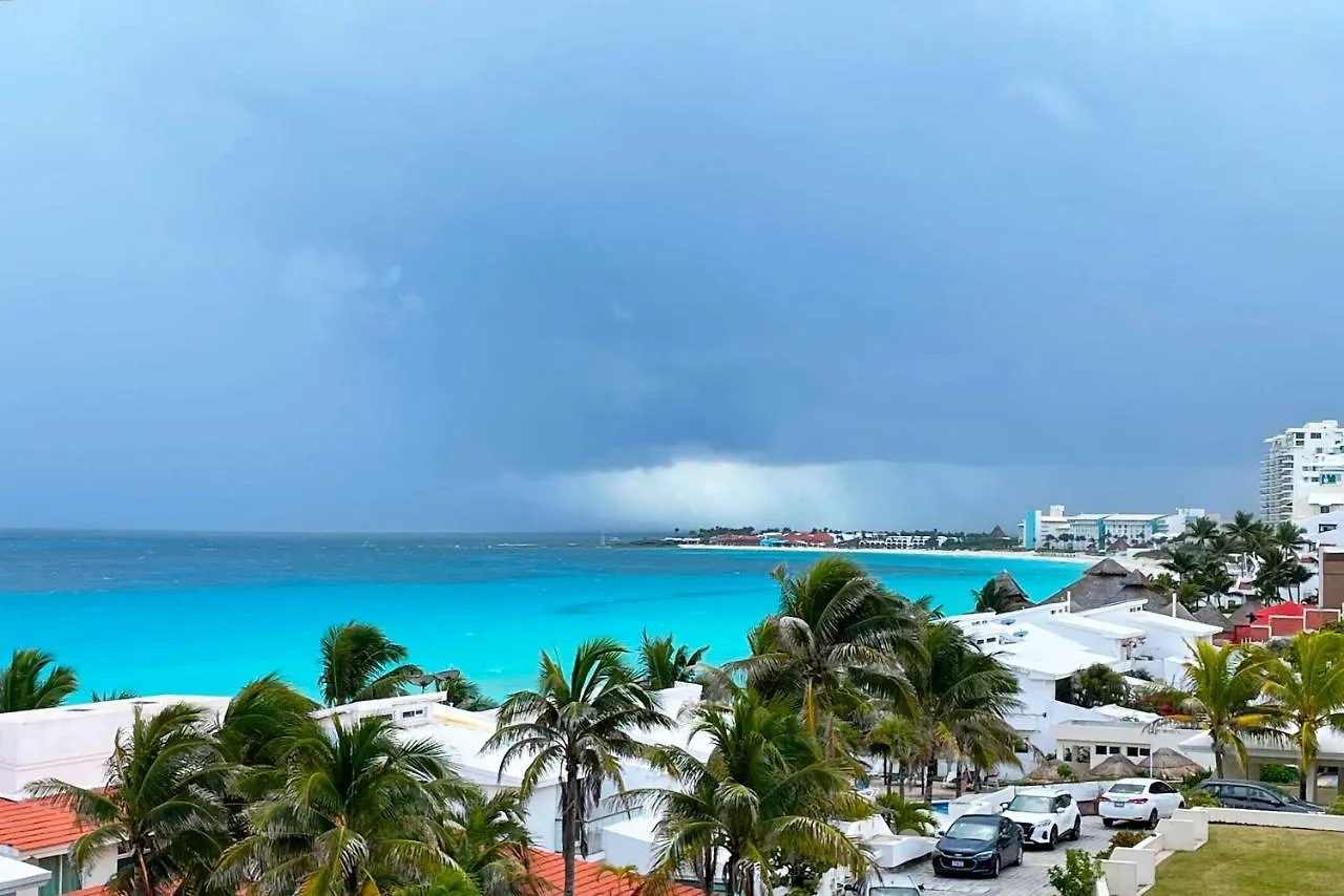 Renovated Studio In Cancun Beach At The Hotel Zone 0*,  Messico